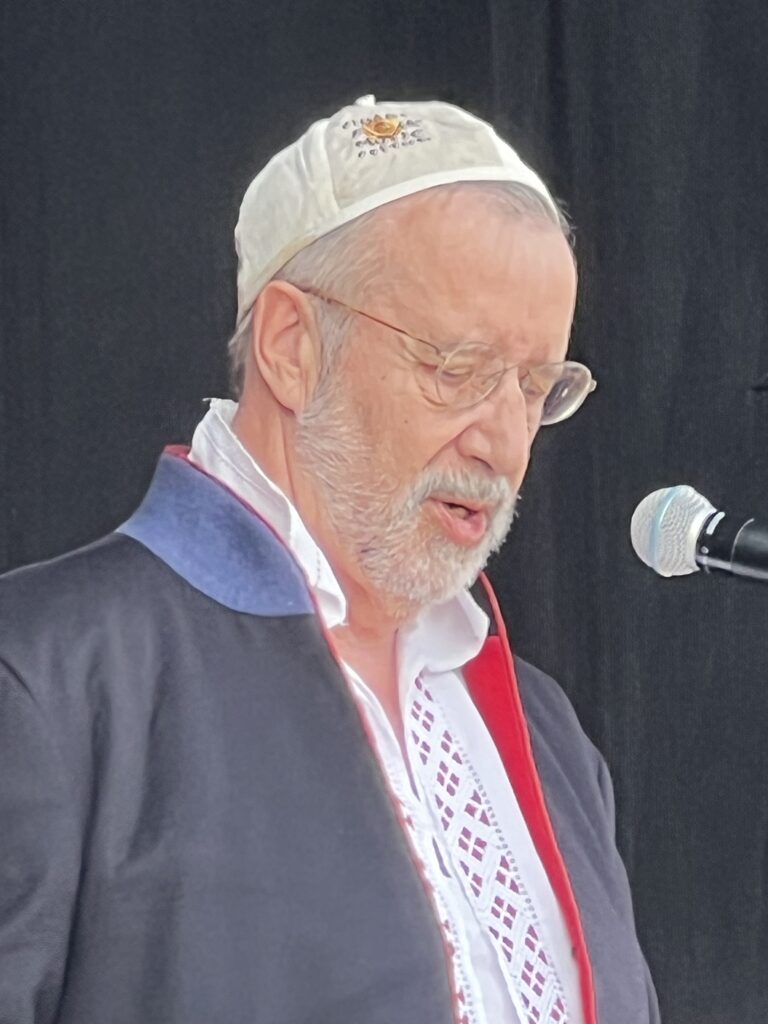 Eesti president (2006-2026) Toomas Hendrik Ilves kõlenemas avapeol.